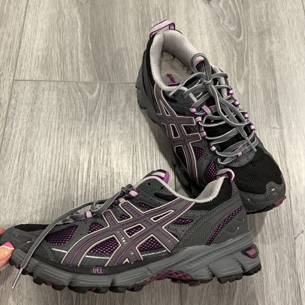 ASICS running shoes - Picture 5 of 7